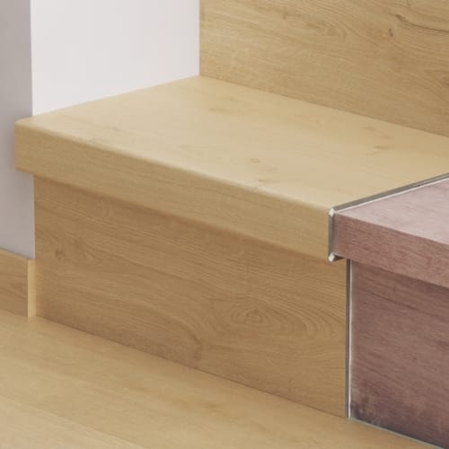 Quick-Step couverture d'escalier Blos chêne canyon gris avec traits de scie 40030