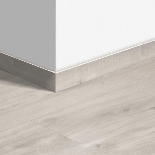 Plinthe standard vinyle Quick-Step Livyn Chêne Canyon Clair Avec Traits De Scie 40128 - 12