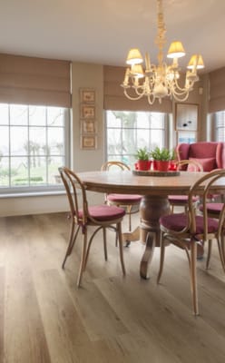 Plinthe moderne Coretec ESSENTIALS - Tasman Oak -3950 -  13 x 58 x 2400 mm