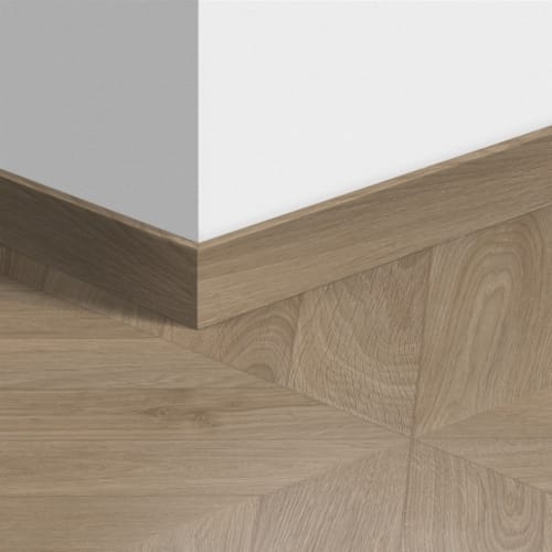 Plinthe standard stratifié Quick-Step 4164 Chevron chêne taupe 12 x 58 x 2400 mm