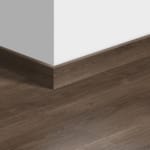 Plinthe standard stratifié Quick-Step 4766 Chêne brun brossé 12 x 58 x 2400 mm
