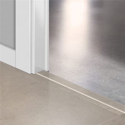 Profilé Incizo stratifié Quick-Step 1246 Béton poli naturel - 13 x 48 x 2150 mm