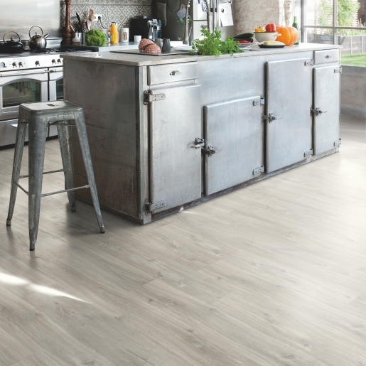 Quick-Step vinyle Livyn Alpha Vinyl Blos Base - Chêne canyon gris avec traits de scie 4003