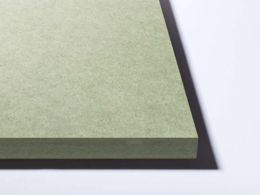 Panneau MDF hydrofuge 2440 x 1220 x 18 mm