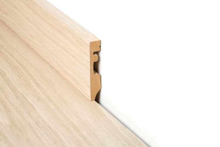 Plinthe stratifié Quick-Step 1653 Chêne vieilli patiné blanc - 14 x 77 x 2400 mm