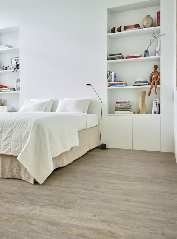 Plinthe moderne Coretec ESSENTIALS - Waterton Lakes Oak - 39604 - 13 x 58 x 2400 mm