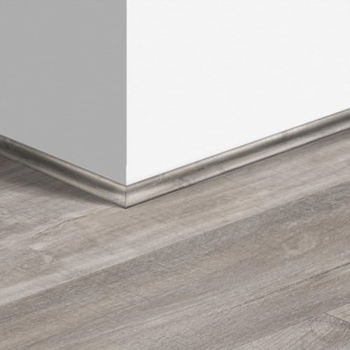 Moulure vinyle Quick -Step Livyn Chêne canyon gris avec traits de scie 40030 - 17 x 17 x 2
