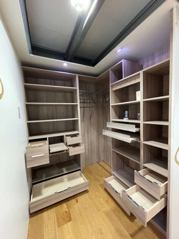 Dressing Elegance en L 1940x1940 mm (P: 490 mm)