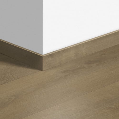 Plinthe standard vinyle Quick-Step Livyn Chêne Velours Sable 40159 - 12 x 58 x 2400 mm