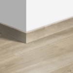 Plinthe standard stratifié Quick-Step 3177 Chêne Charlotte brun - 12 x 58 x 2400 mm