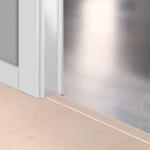Profilé Incizo stratifié Quick-Step 4754 Chêne peint rose - 13 x 48 x 2150 mm