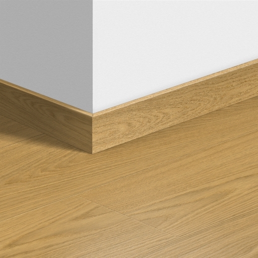 Plinthe standard stratifié Quick-Step 4749 Chêne verni naturel 12 x 58 x 2400 mm
