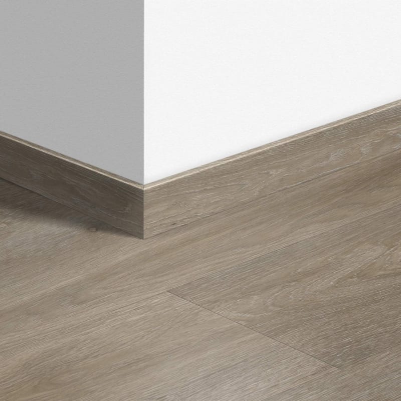 Plinthe standard vinyle Quick-Step Livyn Chêne Gris Brun Soyeux 40053 - 12 x 58 x 2400 mm