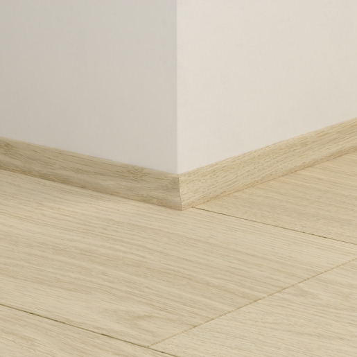 Moulure vinyle Quick -Step Livyn chêne polaire pur 40099 - 17 x 17 x 2400 mm