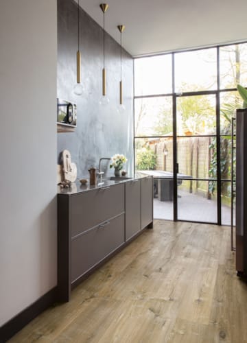 Parquet stratifié Quick-Step Impressive - Chêne blond 8257 - 8 x 190 x 1380 mm