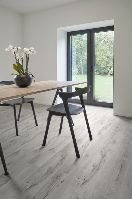 Plinthe moderne Coretec ESSENTIALS - Wind River Oak - 38606 - 13 x 58 x 2400 mm