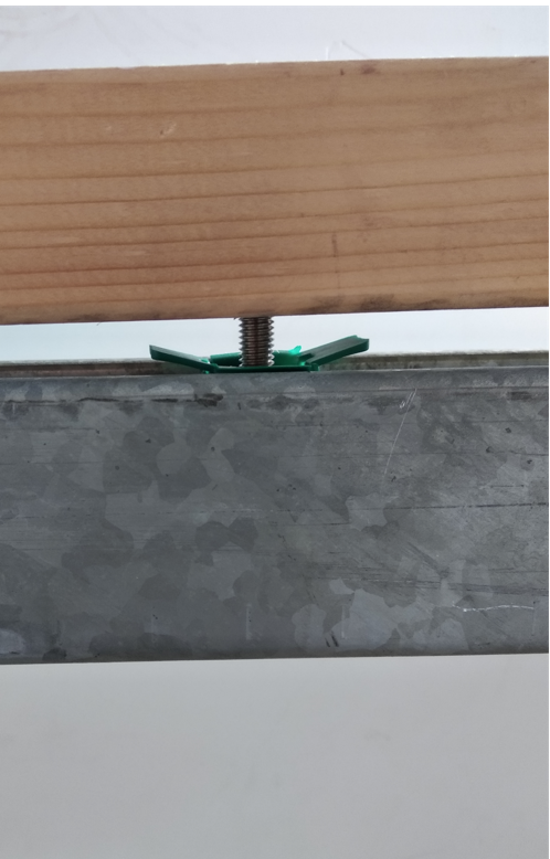 Weasyfix pour fixation de lambourdes sur un Profilé C-xx/3000 (hauteur max 80)