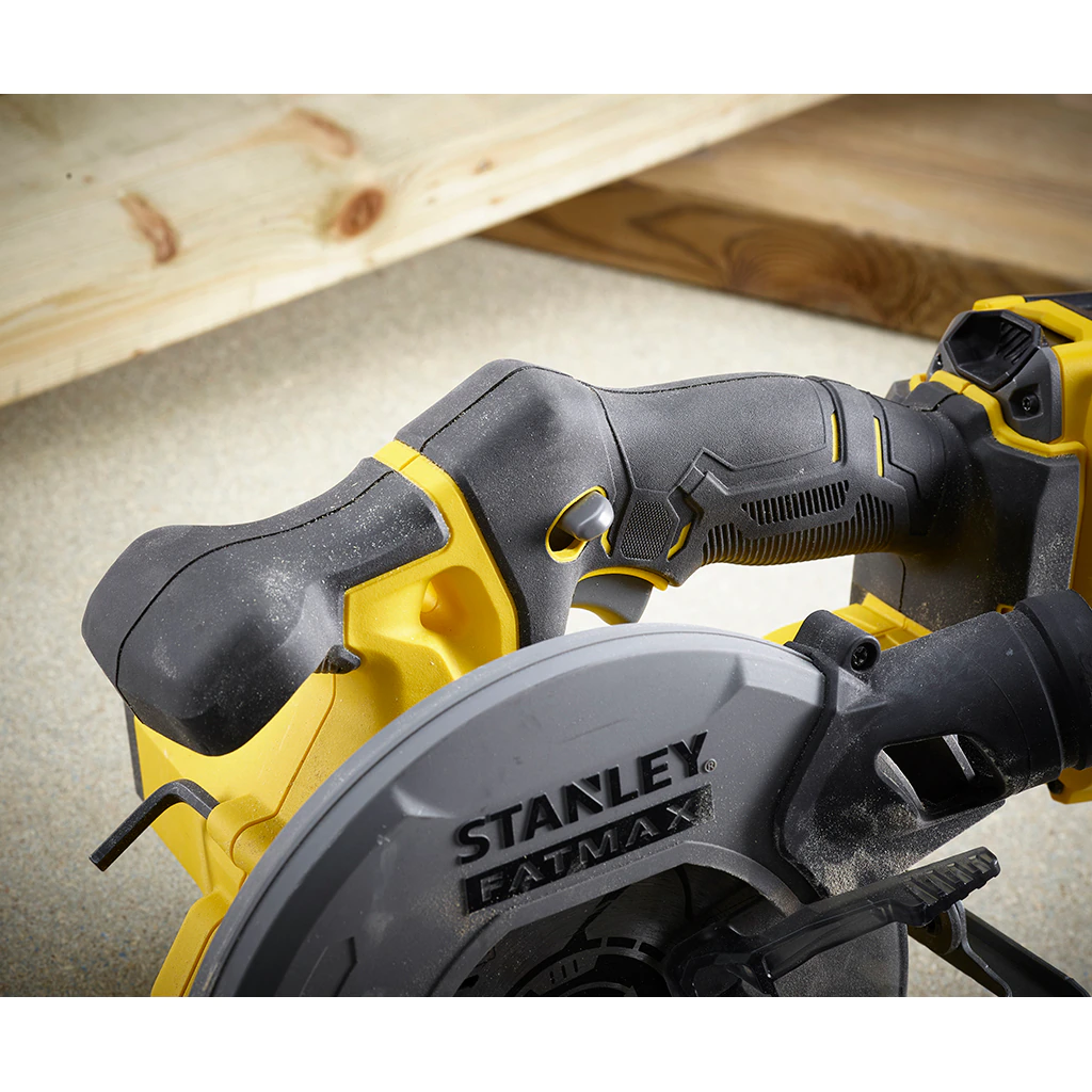 Stanley Fatmax Coffret V20 18V Scie Circulaire 165 mm avec 2 Batteries 4.0AH