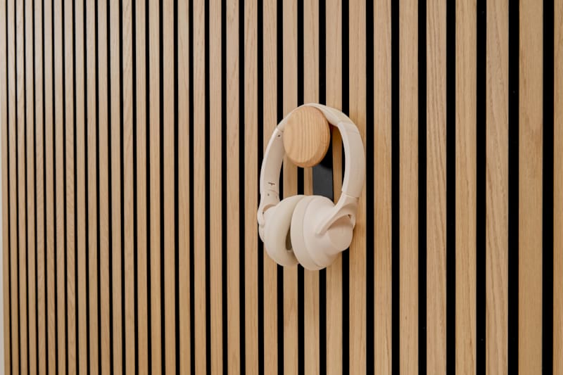 Ter Hürne SilentDesign LivingWall - Jesper - Crochet court avec bouton en bois naturel