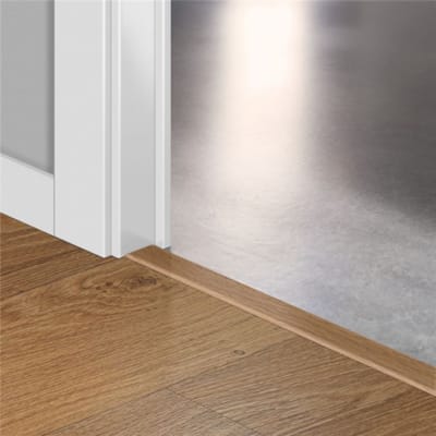Profilé Incizo stratifié Quick-Step 1292 chêne verni naturel - 13 x 48 x 2150 mm