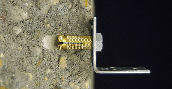 Cheville SMART en laiton M6 x 24 (blister 15 pces)