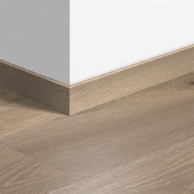 Plinthe standard stratifié Quick-Step 1661 Chêne Long Island naturel - 12 x 58 x 2400 mm