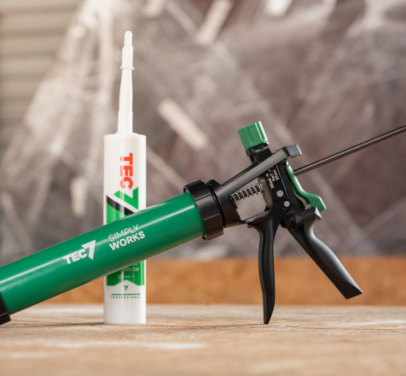 Tec7 Omnigun pistolet avec transmission de puissance pour cartouches + boudins 400ml