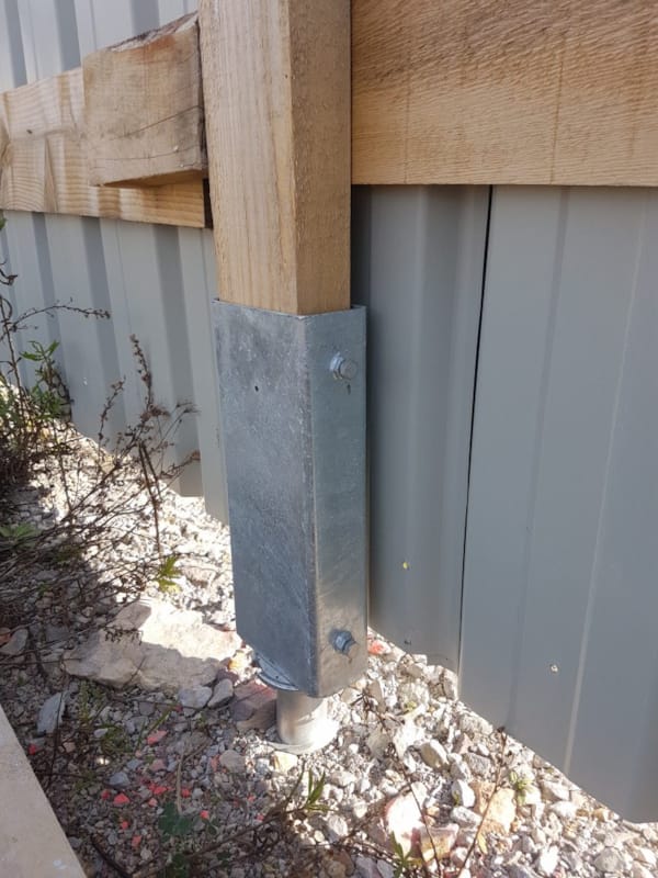 Weasyfix Connecteur pour fixation de poteaux (section maximum de 70/150)