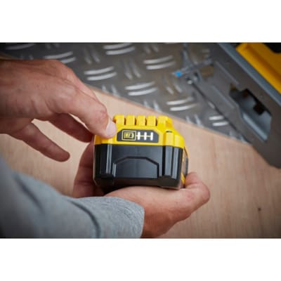 Stanley Fatmax Coffret V20 18V Scie Sauteuse Pendulaire avec 2 Batteries 4.0AH