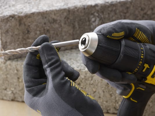 Stanley Fatmax V20 visseuse à percussion 18V + 2x batteries lithium 18V 1.5Ah + sac