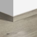 Plinthe standard stratifié Quick-Step 1858 Chêne raboté gris - 12 x 58 x 2400 mm