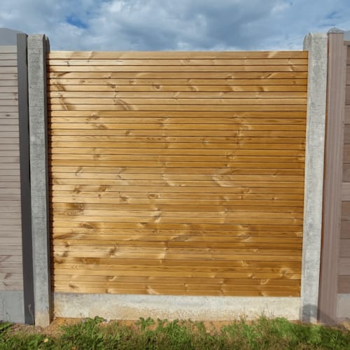 Planche massive - Sapin traité - Profil triple 2 faces - 28 x 130 x 1800 mm