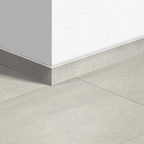 Plinthe standard vinyle Quick-Step Livyn Béton Clair 40049 - 12 x 58 x 2400 mm