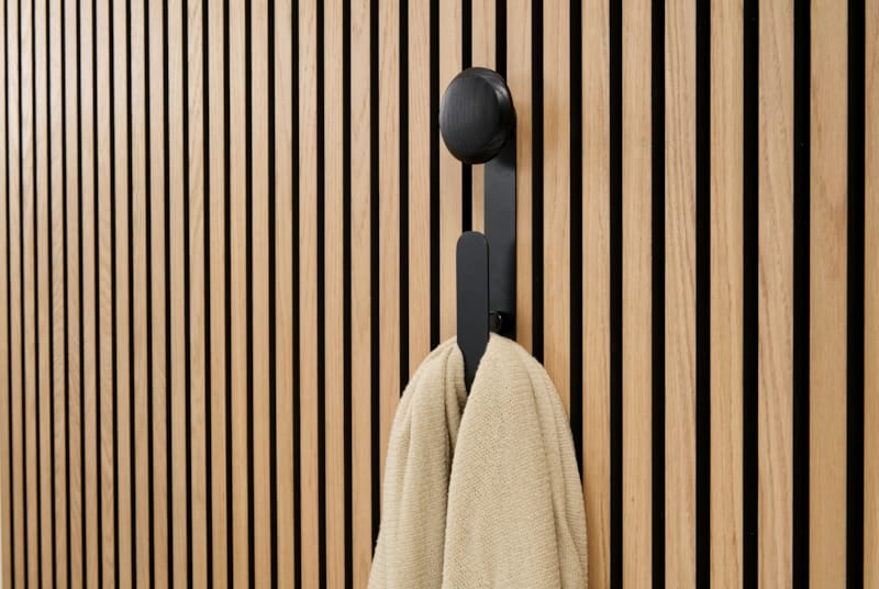 Ter Hürne SilentDesign LivingWall - Haakon - Crochet long avec bouton en bois noir