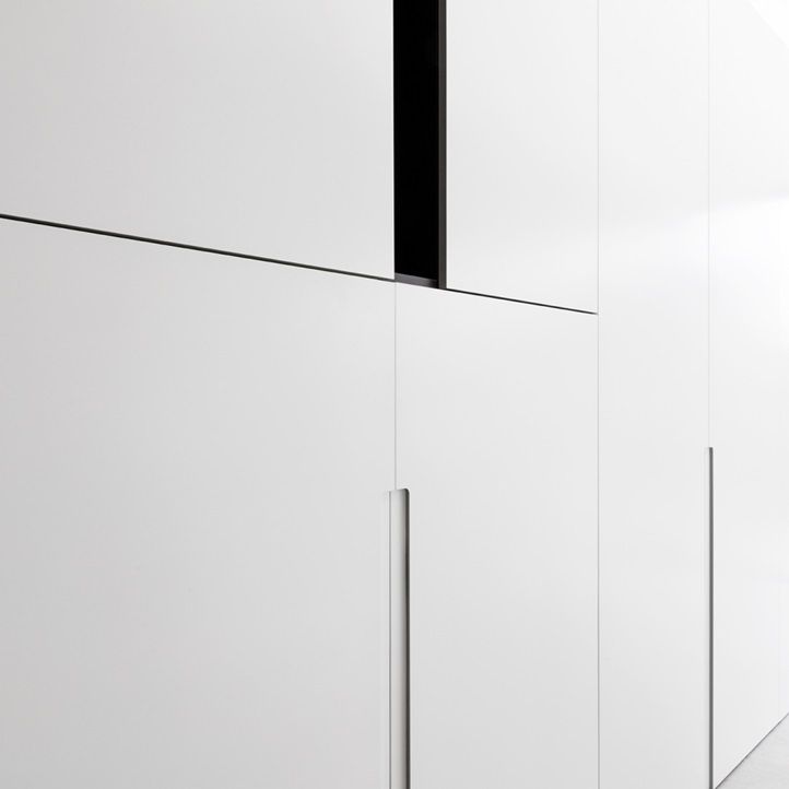 Panneau MDF teinté dans la masse noir 2440 x 1220 x 18 mm