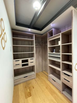 Dressing Elegance en L 1940x1940 mm (P: 490 mm)