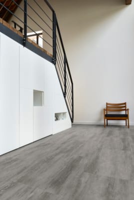 Plinthe moderne Coretec ESSENTIALS - Weathered Concrete - 31803 - 13 x 58 x 2400 mm