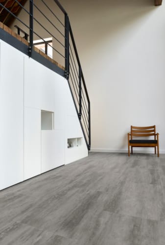 Plinthe moderne Coretec ESSENTIALS - Weathered Concrete - 31803 - 13 x 58 x 2400 mm