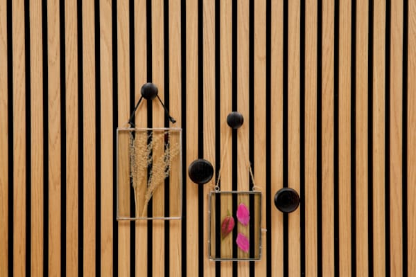 Ter Hürne SilentDesign LivingWall - Björn - Boutons en bois noir