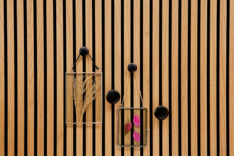 Ter Hürne SilentDesign LivingWall - Björn - Boutons en bois noir