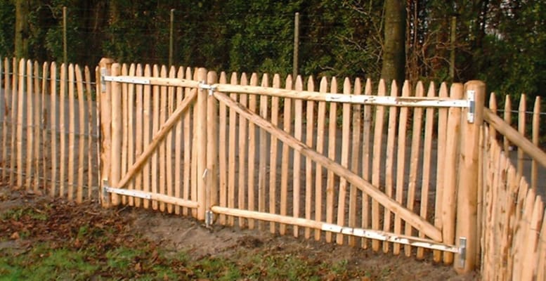 Portillon bois de châtaignier H 1.20 m x L 1.00 m