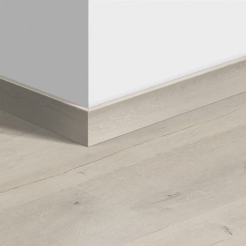 Plinthe standard stratifié Quick-Step 4748 Chêne patiné doux 12 x 58 x 2400 mm
