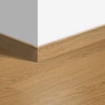 Plinthe standard vinyle Quick-Step Livyn Chêne Miel Pur 40098 - 12 x 58 x 2400 mm