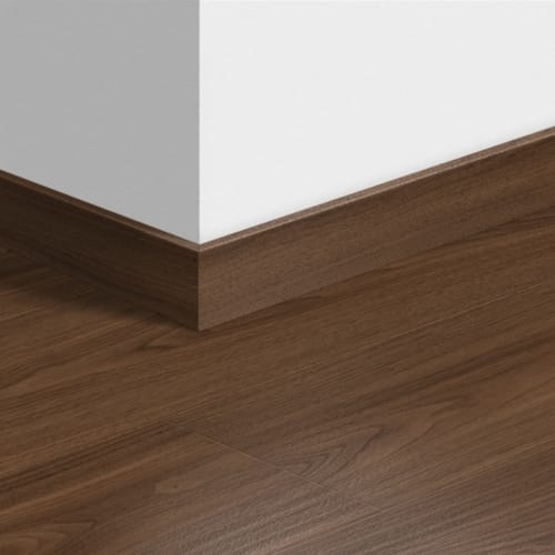 Plinthe standard stratifié Quick-Step 4761 Noyer chic 12 x 58 x 2400 mm