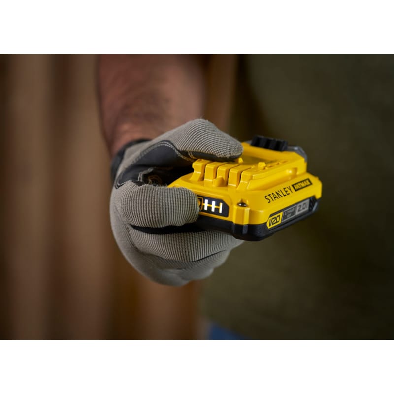 Stanley paquet de démarrage: 2x batteries 18V 2.0Ah + chargeur 2A