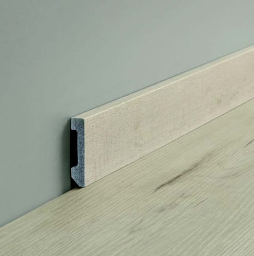 Plinthe moderne Coretec ESSENTIALS - Waterton Lakes Oak - 39604 - 2400mm x 13mm x 58mm