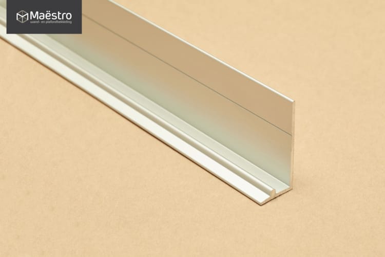 Profilé plinthe Maestro WaterWall 10,2 x 35 x 2400 mm