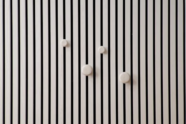 Ter Hürne SilentDesign LivingWall - Märta - Bouton en bois blanc