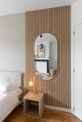 Panneau mural Maestro Latt - Matte Black avec 7 lattes Pepper Oak - 20 x 300 x 2770 mm