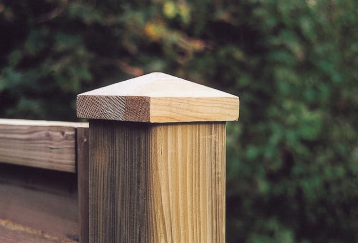 Finition pyramide bois 70x70mm